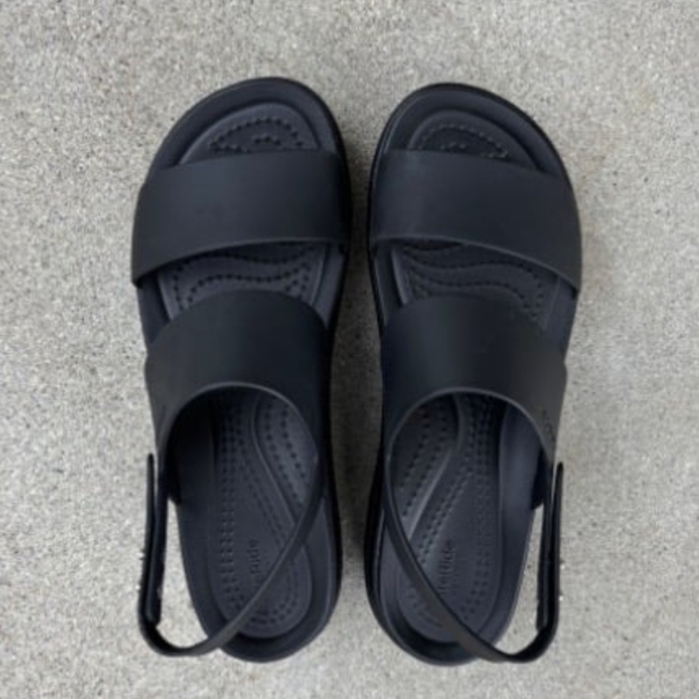 Crocs Brooklyn Low Wedge Black Size 5